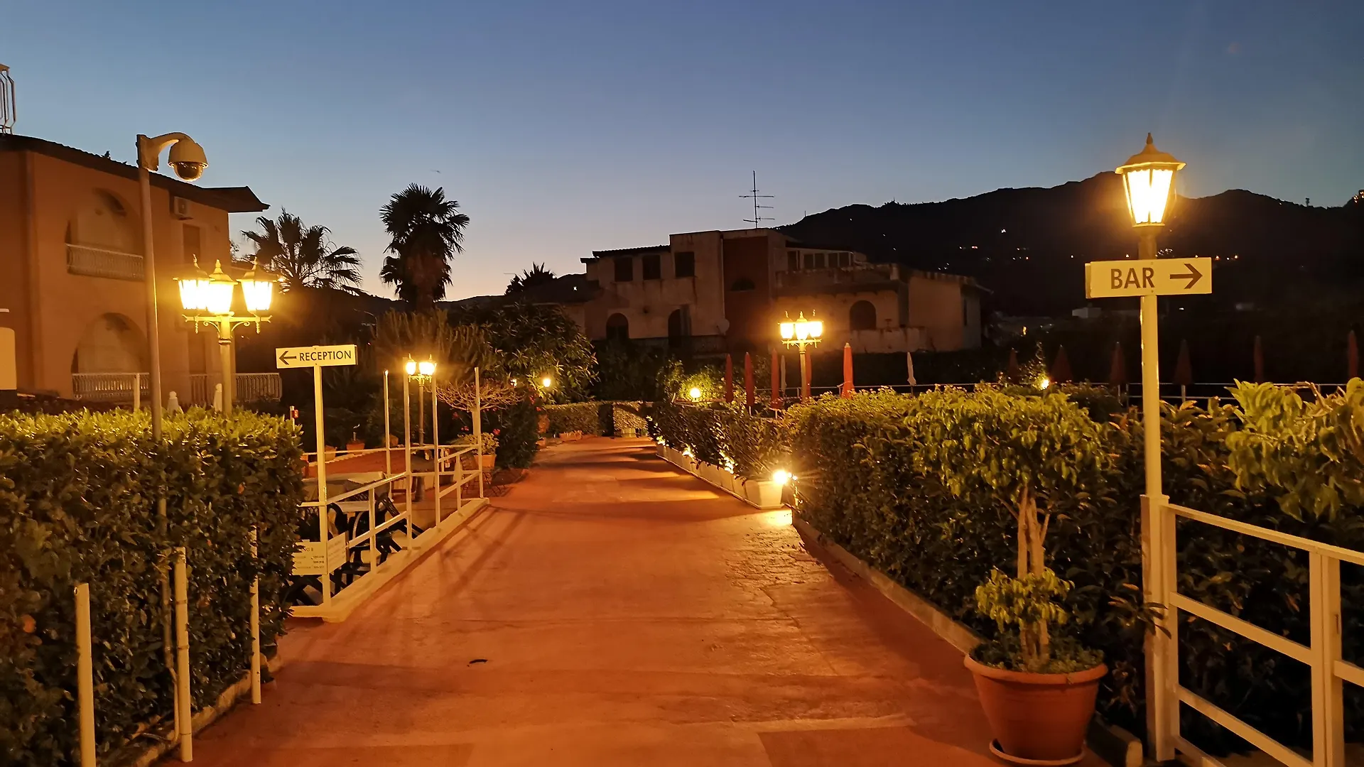 Residence Villa Giardini 3*, גיארדיני נאקסוס איטליה