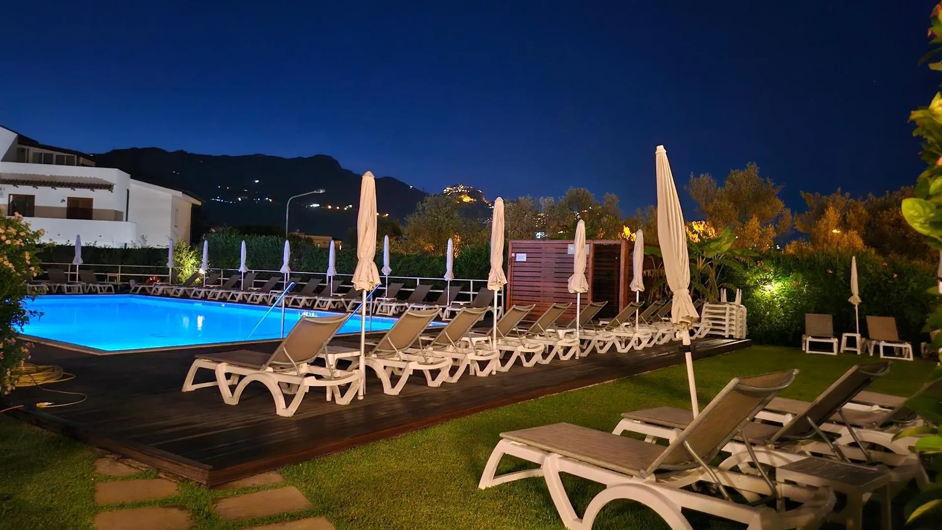*** Aparthotel Residence Villa Giardini Italy